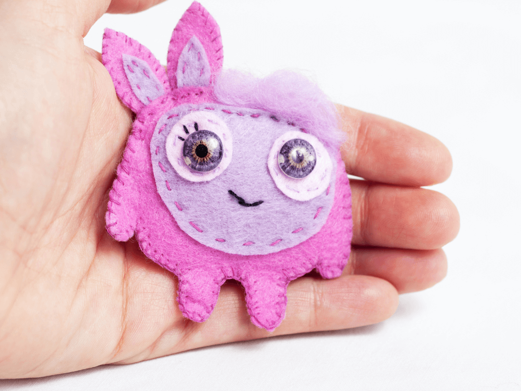 Hobby Hive: Felt animal brooches