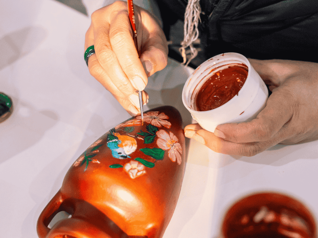 Monday Makers: Decorate your own pot plant