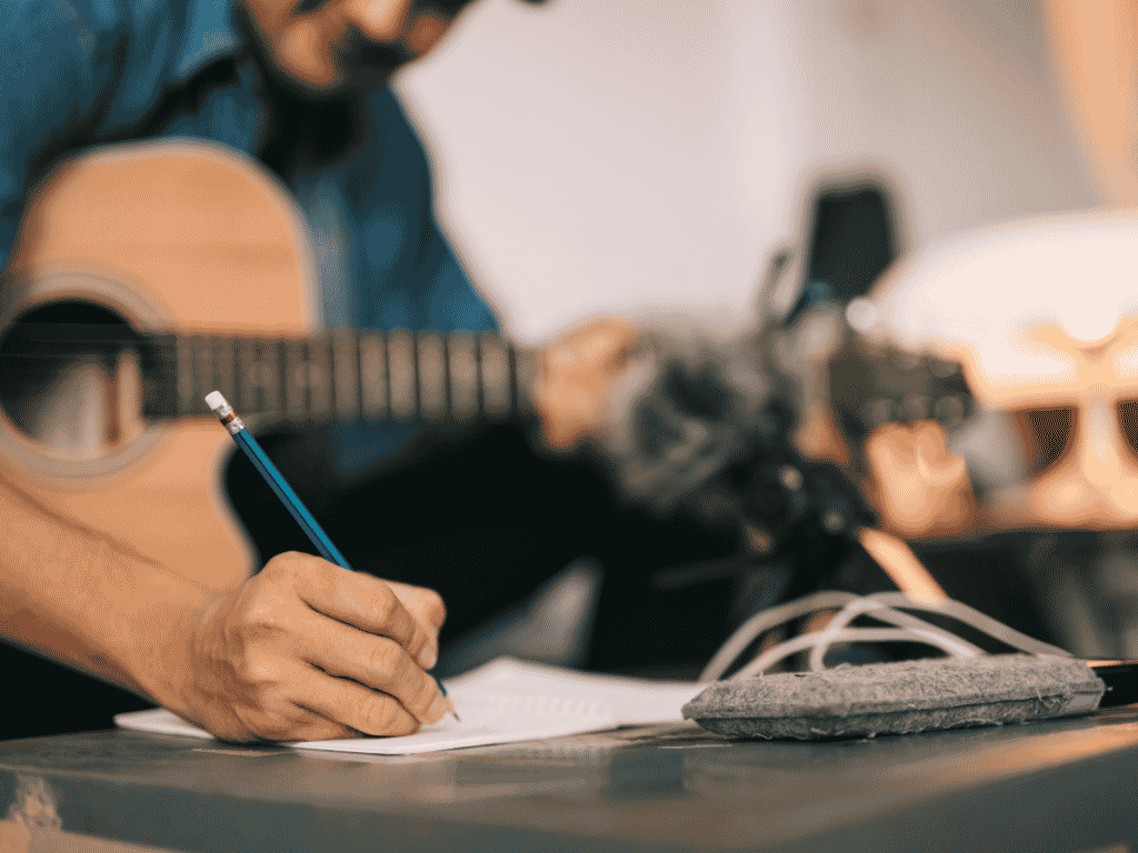 Songwriting course: Develop a song in 4 weeks