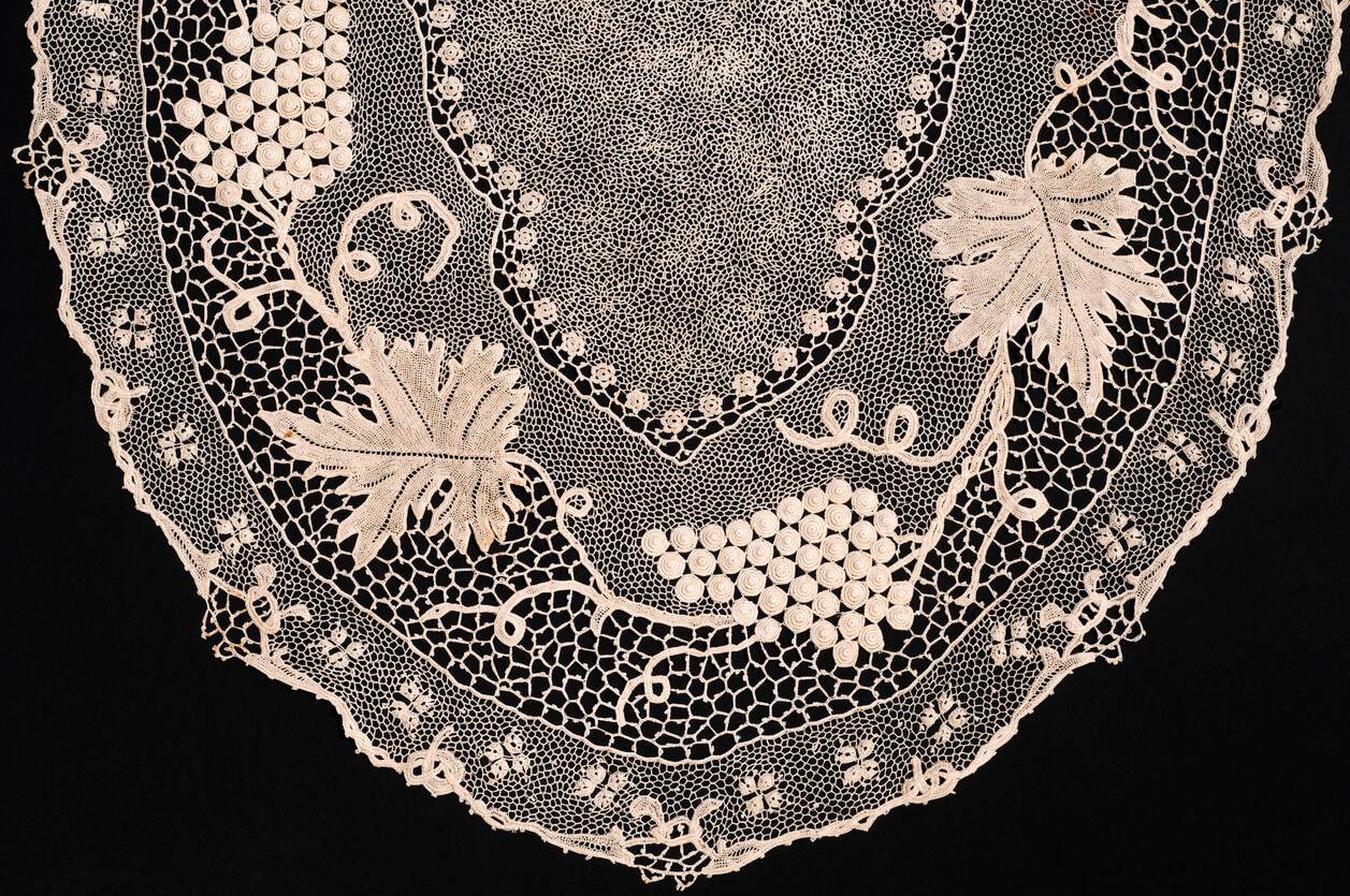 Threads of Time: Lace, Memory and Local History