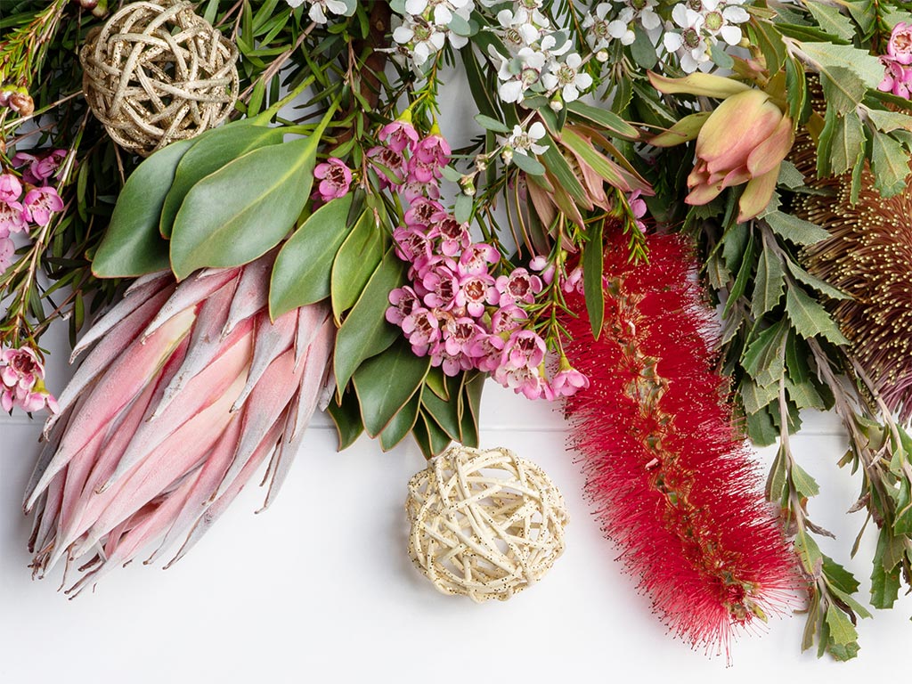 Christmas decorations with native and recycled materials