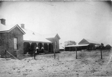 Baskerville property owned by Hardwick and then Feutrill families featuring the barn later used as Upper Swan Soldiers' Memorial Hall, c1898