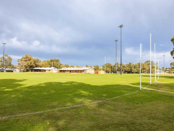 Kingfisher Oval and Playspace